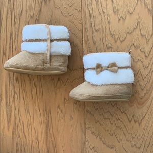 Adorable crib shoe boots